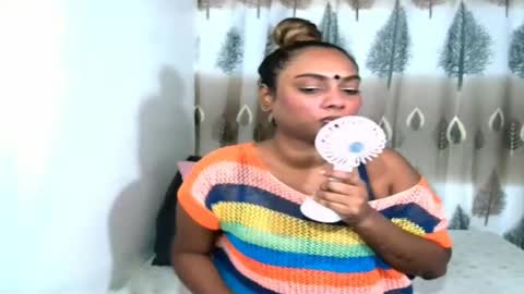 Snapshot of indiansecretlove20 chatting on 01.31.25 goddess online show from 01.31.25