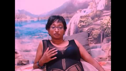 Snapshot of indianspicy69 chatting on 02.06.25 Shreya online show from 02.06.25