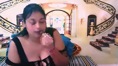 Snapshot of indianyummy chatting on 02.21.25 Kajol online show from 02.21.25