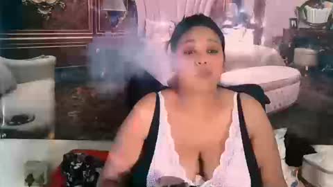 Snapshot of indianyummy chatting on 10.21.25 Kajol online show from 10.21.25