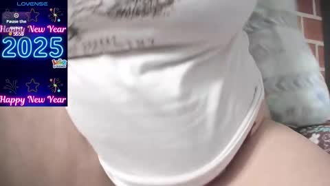 Snapshot of indiraa_channell chatting on 01.04.25 indiraa_channell online show from 01.04.25