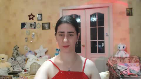 Snapshot of inelika chatting on 01.15.25 Inna online show from 01.15.25