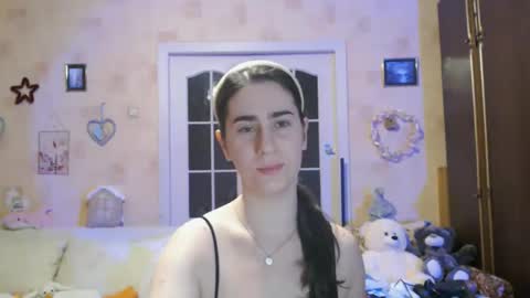 Snapshot of inelika chatting on 10.21.25 Inna online show from 10.21.25