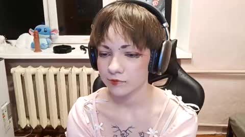 Snapshot of infinitina chatting on 10.18.25 Keily online show from 10.18.25