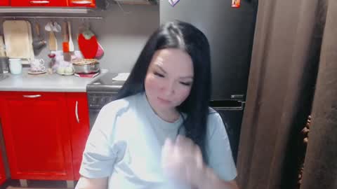 Snapshot of infinity_loveliness chatting on 12.15.24 Infinity online show from 12.15.24