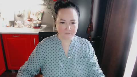 Snapshot of infinity_loveliness chatting on 03.10.25 Infinity online show from 03.10.25