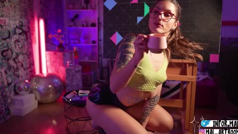 Snapshot of informal_ chatting on 02.01.25 MAL ---  online show from 02.01.25