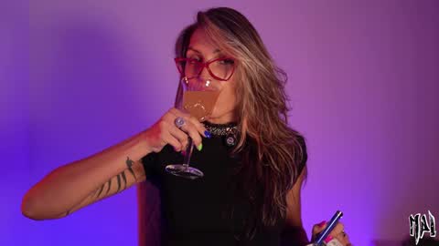 Snapshot of informal_ chatting on 09.26.25 MAL ---  online show from 09.26.25