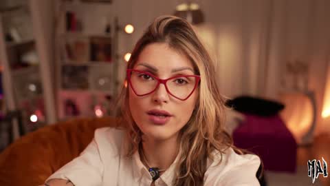 Snapshot of informal_ chatting on 02.25.26 MAL --- online show from 02.25.26