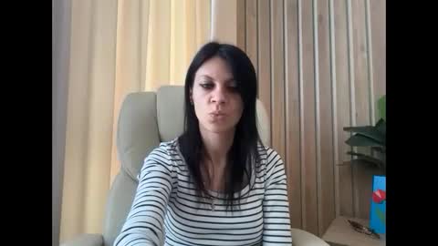 Snapshot of injaathome chatting on 05.25.26 InjaAtHome online show from 05.25.26