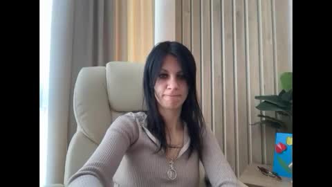 Snapshot of injaathome chatting on 05.28.26 InjaAtHome online show from 05.28.26