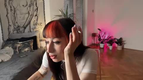 Snapshot of inkedvvitch chatting on 10.13.25 Xenia online show from 10.13.25