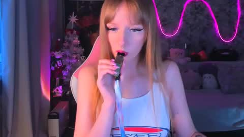 Snapshot of inma_lewdness chatting on 01.08.25 Grace online show from 01.08.25