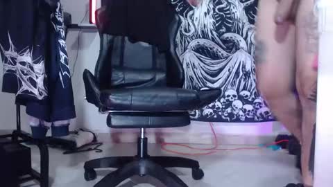 Snapshot of inmortal_master chatting on 10.14.25 inmortal lamb online show from 10.14.25