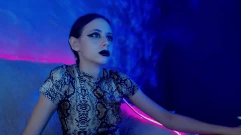 Snapshot of inner_light___ chatting on 02.09.25 Venera online show from 02.09.25