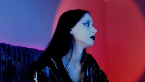 Snapshot of inner_light___ chatting on 10.18.25 Venera online show from 10.18.25