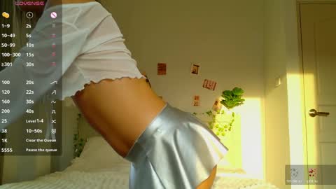 Mila Reef online show from 04.04.26