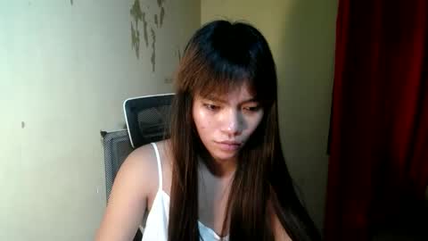Snapshot of innocent_lover_ziaxx chatting on 05.16.26 your zia online show from 05.16.26