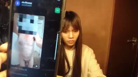 Snapshot of innocent_lover_ziaxx chatting on 05.17.26 your zia online show from 05.17.26