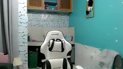 Reign online show from 03.08.26