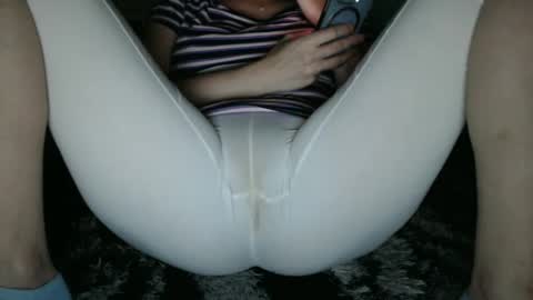 Snapshot of inocentekitty chatting on 01.17.25 Alessia online show from 01.17.25