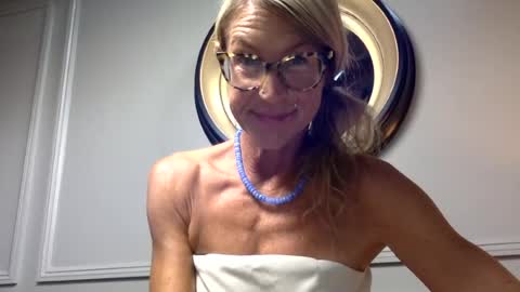 Snapshot of insatiablekate chatting on 07.31.26 Insatiablekate online show from 07.31.26