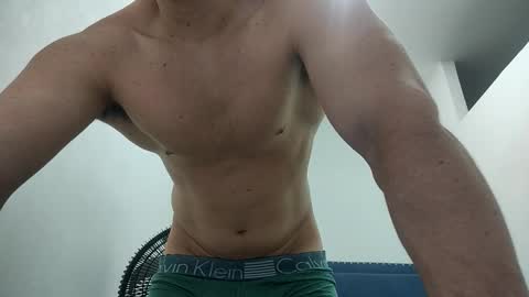 Snapshot of insistente chatting on 02.05.26 INSTAGRAM camilodlx online show from 02.05.26