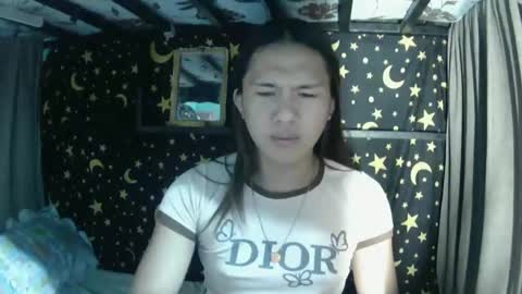 Snapshot of insulting_whoreifica chatting on 01.02.25 MAXINE online show from 01.02.25