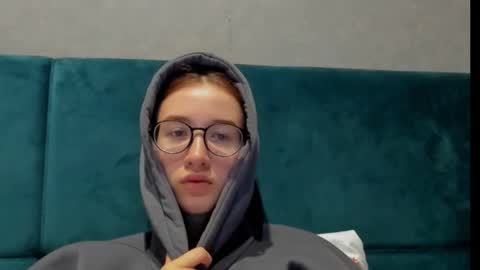 Bernadette  Join  online show from 11.25.25