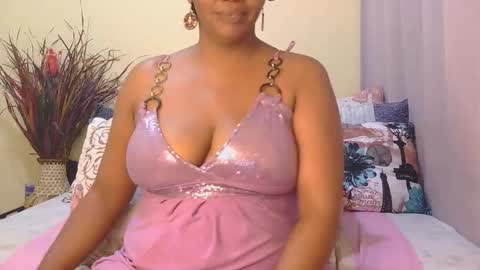 Snapshot of intimacysexy chatting on 05.24.26 boniswa caroline online show from 05.24.26