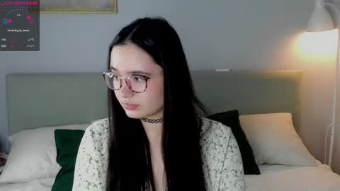 Mia online show from 10.24.25