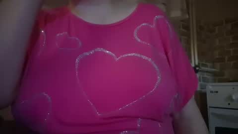 Snapshot of irinnak chatting on 12.20.25 IrinnaK online show from 12.20.25