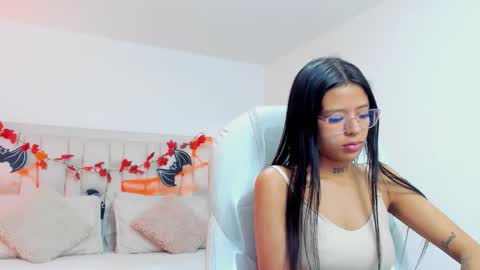 iris8_ online show from 10.13.25