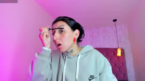 iris_77 online show from 11.18.25