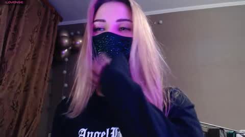 Lily online show from 11.14.25