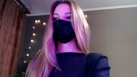 Lily online show from 03.31.26