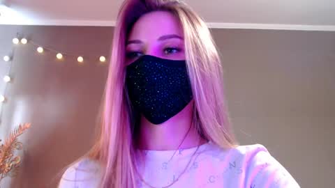 Snapshot of iris_lave chatting on 05.02.26 Lily online show from 05.02.26