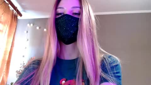 Snapshot of iris_lave chatting on 05.04.26 Lily online show from 05.04.26