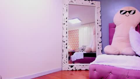 Iris online show from 01.14.25