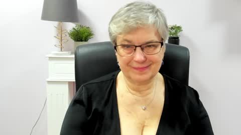 I R I S online show from 04.10.26