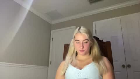 Snapshot of irispink1 chatting on 12.18.25 Irispink1 online show from 12.18.25