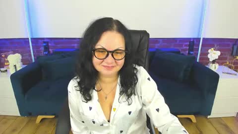 Iris online show from 02.20.26