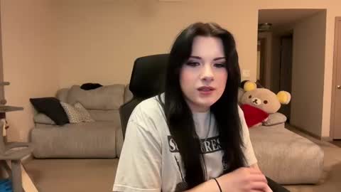 Snapshot of irissweets chatting on 03.10.25 irissweets online show from 03.10.25