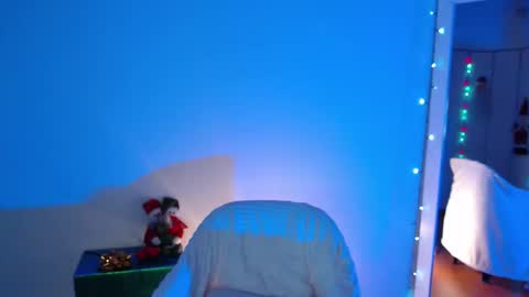 Snapshot of irisvelez chatting on 12.19.25 Iris online show from 12.19.25