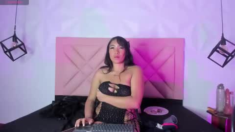 ISABELLA online show from 06.04.26