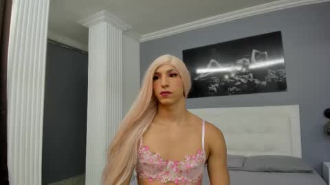 Isa Lancaster online show from 03.08.25