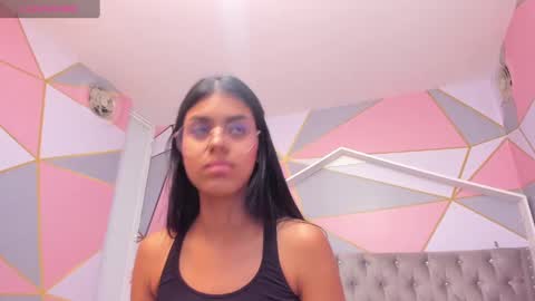 Snapshot of isa_little4u chatting on 02.20.25 online show from 02.20.25