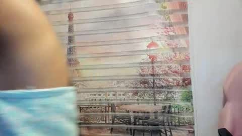 Snapshot of isa_little4u chatting on 10.12.25 online show from 10.12.25