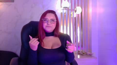 Snapshot of isaa_lopez chatting on 04.29.26 Isa online show from 04.29.26