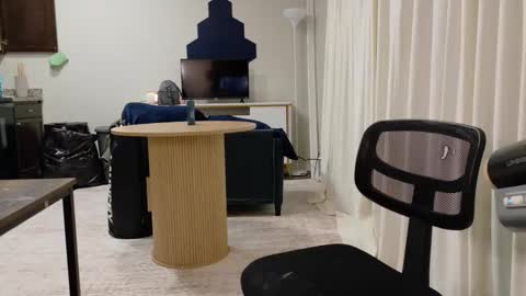 isaac online show from 04.24.26